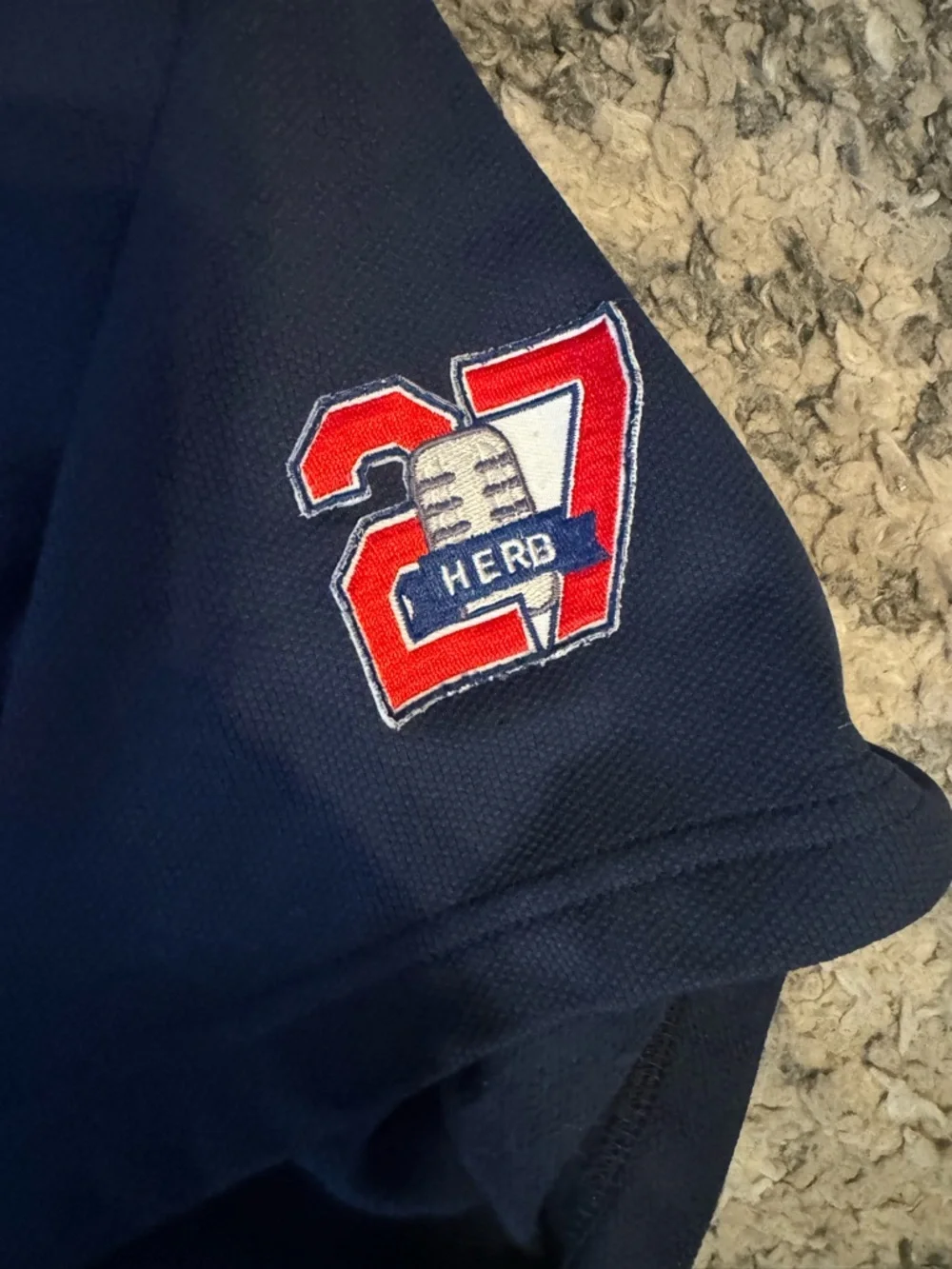 Cleveland Nike Navy and Red MLB Team Jersey Patch Detail - Picture 7 of 8